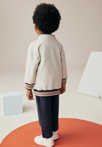 Next VARSITY AND SET - Treningo apatinė dalis - charcoal grey