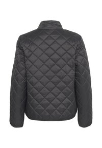 Sort quiltet jakke med opretstående krave og lange ærmer, struktureret med diamantskaber for isolering.