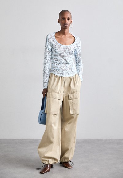 ECKHAUS LATTA SERAPH - Tops ar garām piedurknēm - robins egg