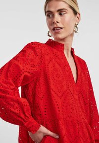 YAS YASHOLI - Dnevna haljina - fiery red