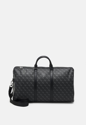 Sac de sport noir en cuir gaufré avec un motif géométrique, deux poignées supérieures et une bandoulière amovible. Détail du logo en argent.
