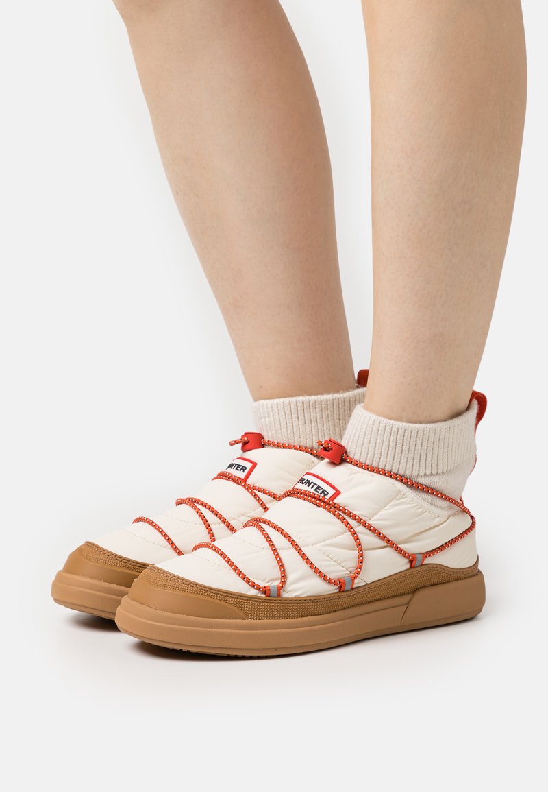 Hunter ORIGINAL IN OUT PUFFER LACE UP BOOT VEGAN Laceup ankle boots