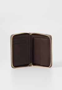JOOP! MAZZOLINO PUNTI NISA PURSE - Denarnica - carmine