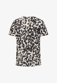 Ausgewählt, artistic shadow