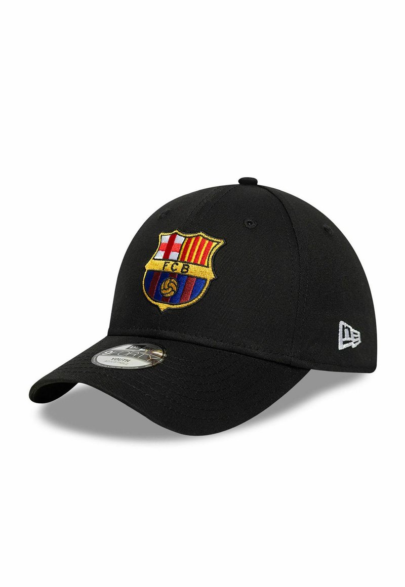 Schwarze Baseballkappe aus Stoff, vorne mit einem gestickten FC Barcelona-Logo. Gebogener Schirm und verstellbarer Riemen hinten.