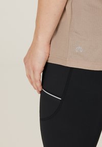 North Bend T-shirts basic -  cobblestone