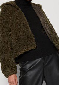 ONLY Vinterjacka - khaki