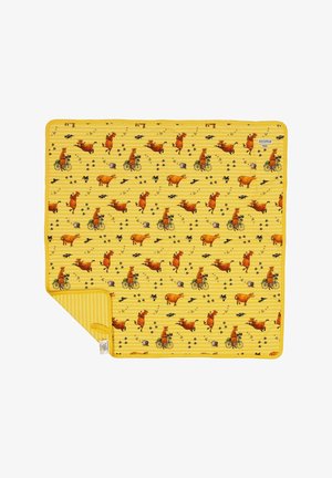 Keltainen piknikpeitto, jossa on leikkisä kuvio lehmistä, koirista ja pyöristä, raitapohja. Valmistettu sileästä kankaasta.