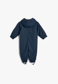 Marineblå børnesneaksuit med hætte, elastiske manchetter og fodbånd. Glat stof med blød indvendig foring. Fuld rygvisning.