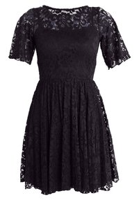 Svart spetsklänning med en figurnära bodice och utsvängd kjol. Korta ärmar och blommönster överallt. Lätt, strukturerad tyg.