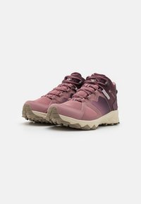 Columbia PEAKFREAK HERA MID - Obuća za pješačenje - fig/moonvista
