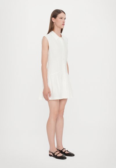 FRAME THE DAY DRESS - Vestido camiseiro - white