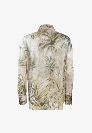 Camicia a maniche lunghe in tessuto leggero con un design di foglie di palma tropicali nei toni del verde e beige, dotata di colletto classico e polsini con bottone.