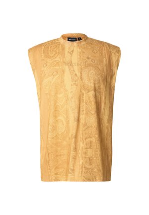 Top senza maniche in un colore oro chiaro, caratterizzato da un motivo testurizzato e scollatura arrotondata. Il tessuto appare morbido con una leggera lucentezza.