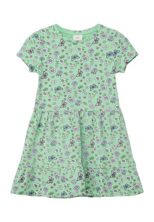 Zielona sukienka na krótki rękaw z kwiatowym i motylim nadrukiem, z rozkloszowaną spódnicą i marszczoną talią dla dodatkowego efektu.
