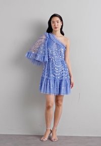 Needle & Thread SHIMMER WAVE GLOSS ONE SHOULDER MINI DRESS - Rochie cocktail/Rochie petrecere - twilight blue