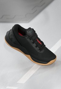 TYR CXT2 - Treeningjalatsid - black