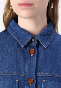 sessùn LEONE - Camicia - denim blue