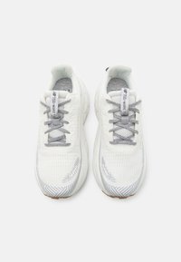 New Balance FRESH FOAM X MORE TRAIL V3 - Zapatillas de trail running - white