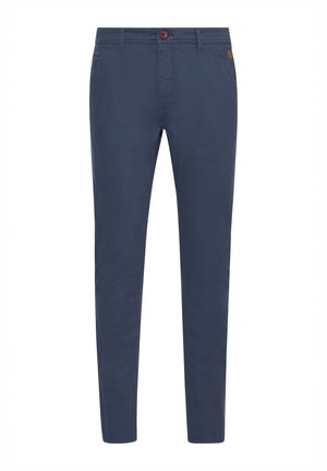 Navy modré bavlněné kalhoty se slim fit, s hnědým knoflíkem, předními kapsami a jednoduchým prošíváním. Hladký povrch, bez viditelných vzorů.