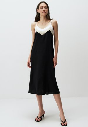 Jimmy Key STRAPPY-NECK MIDI - Vestito casual - black
