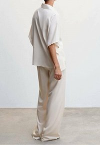 Mango Kalhoty - off-white