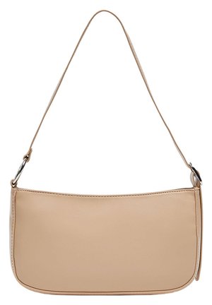 Beige læder skuldertaske med tynd rem og rektangulært design, med sølvfarvede beslag på remfittings.