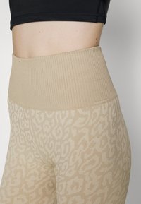 Björn Borg SEAMLESS LIGHT - Leggings - off white