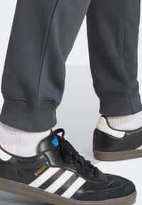 adidas Performance JUDE BELLINGHAM PANT - Trainingsbroek - dark grey