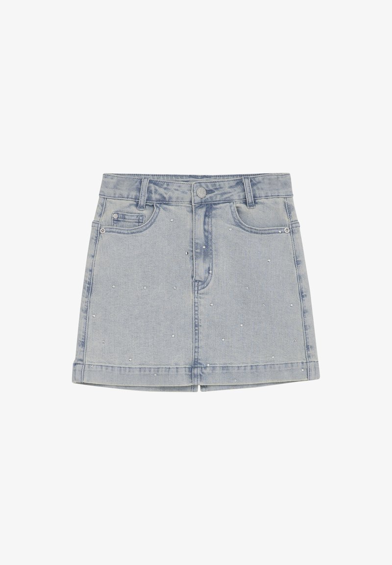 Lyseblå denimnederdel med en tætsiddende talje, fem lommer og små dekorative nitter jævnt fordelt over stoffet. Rå afslutning i kanten.