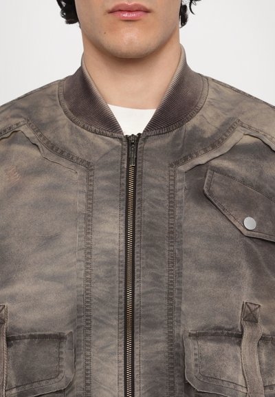 Feng Chen Wang SANDWASHED UNISEX - Bomberjacks - potting soil