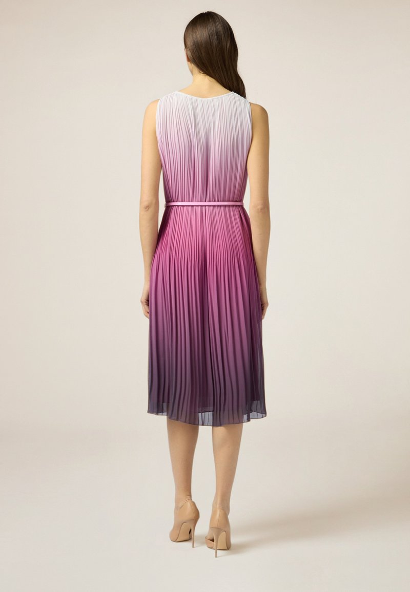 Runway Abiti Donna Abiti Armani Jeans Oltre MIDI PLISSÉ SFMATO