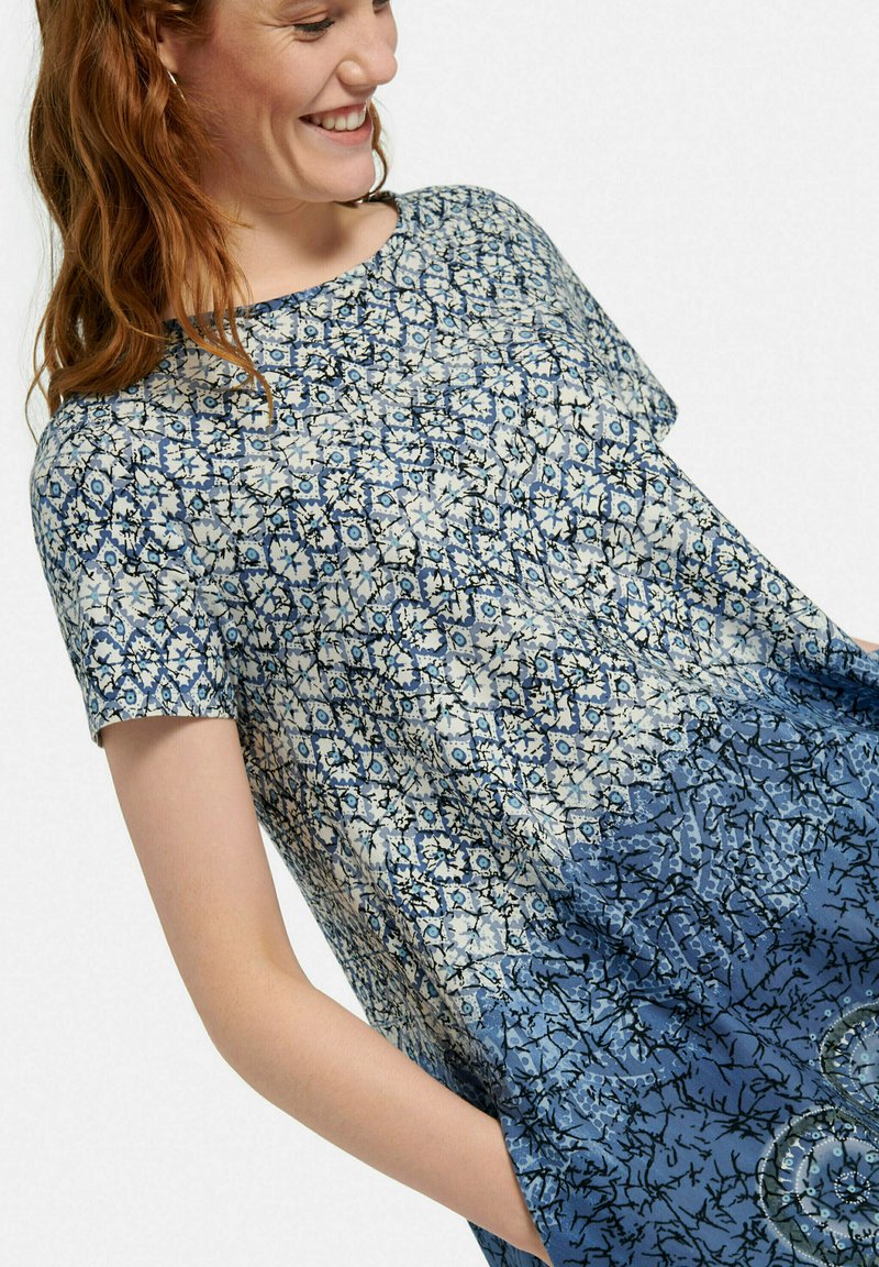 Damen Freizeitkleider | Green Cotton Jerseykleid jeansblau ecru/blau - ER08089 Damen Freizeitkleider | Green Cotton Jerseykleid jeansblau ecru/blau - ER08089
