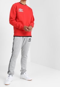 Umbro Projects Sweatshirt - red