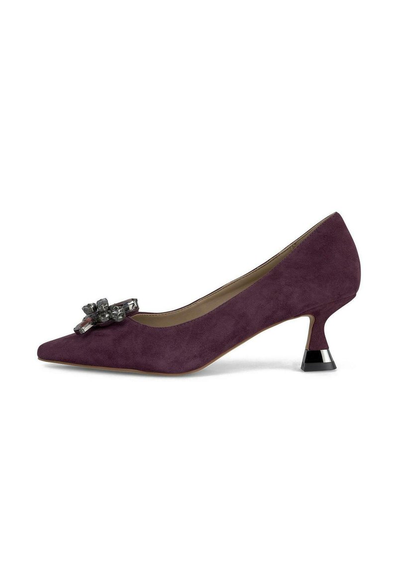 Décolleté in suede viola con punta appuntita, decorazione di gemme argento e nere sul davanti e un tacco corto e geometrico nero.