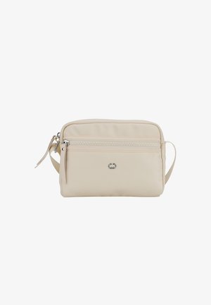 Beige synthetische schoudertas met een ritsvak aan de voorkant, een afneembare schouderband en een zilveren logoplaatje. Glad oppervlak, rechthoekige vorm.
