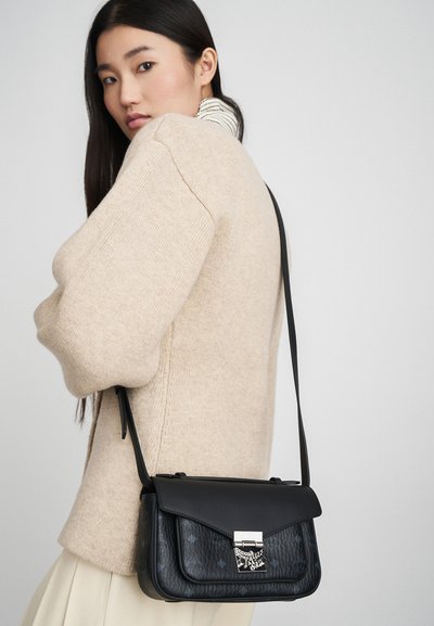 MCM TRACY CROSSBODY - Borsa a mano - black