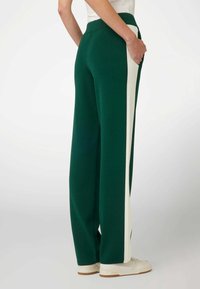 Guess TECH  - Treningo apatinė dalis - grün