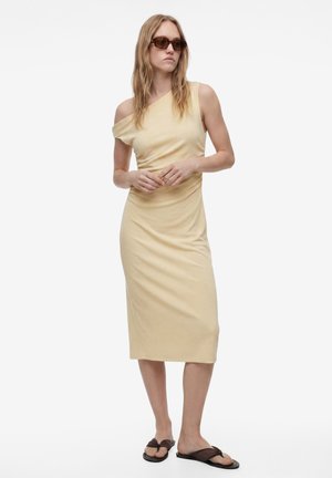 Koton, ASYMMETRICAL MAXI DRESS . - Robe longue - yellow