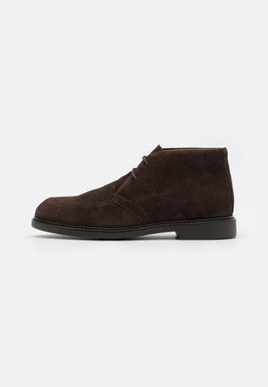 CHINO CHUKKA WELT - Chaussures à lacets - brown