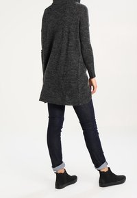 ONLY Neule - mottled dark grey