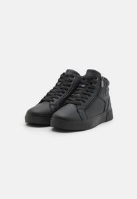 Pier One Magas szárú edzőcipők - black