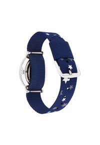 Blauer Nylon-Uhrenarmband mit silbernem Sternenmuster, metallischer Schnalle und runder silberner Uhrengesicht. Strukturierte Stoffoberfläche, verstellbare Länge.