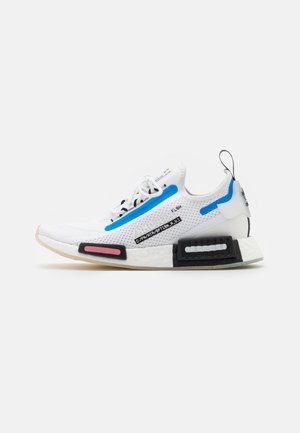 Trainers - white