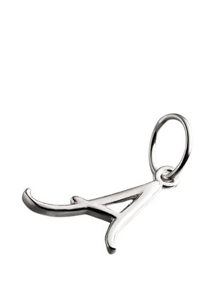 Colgante de plata con la letra "A" en cursiva y un lazo redondo para enganchar a una cadena o pulsera, aislado sobre un fondo blanco.