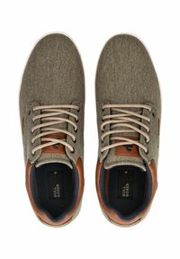 Thumbnail Image 3