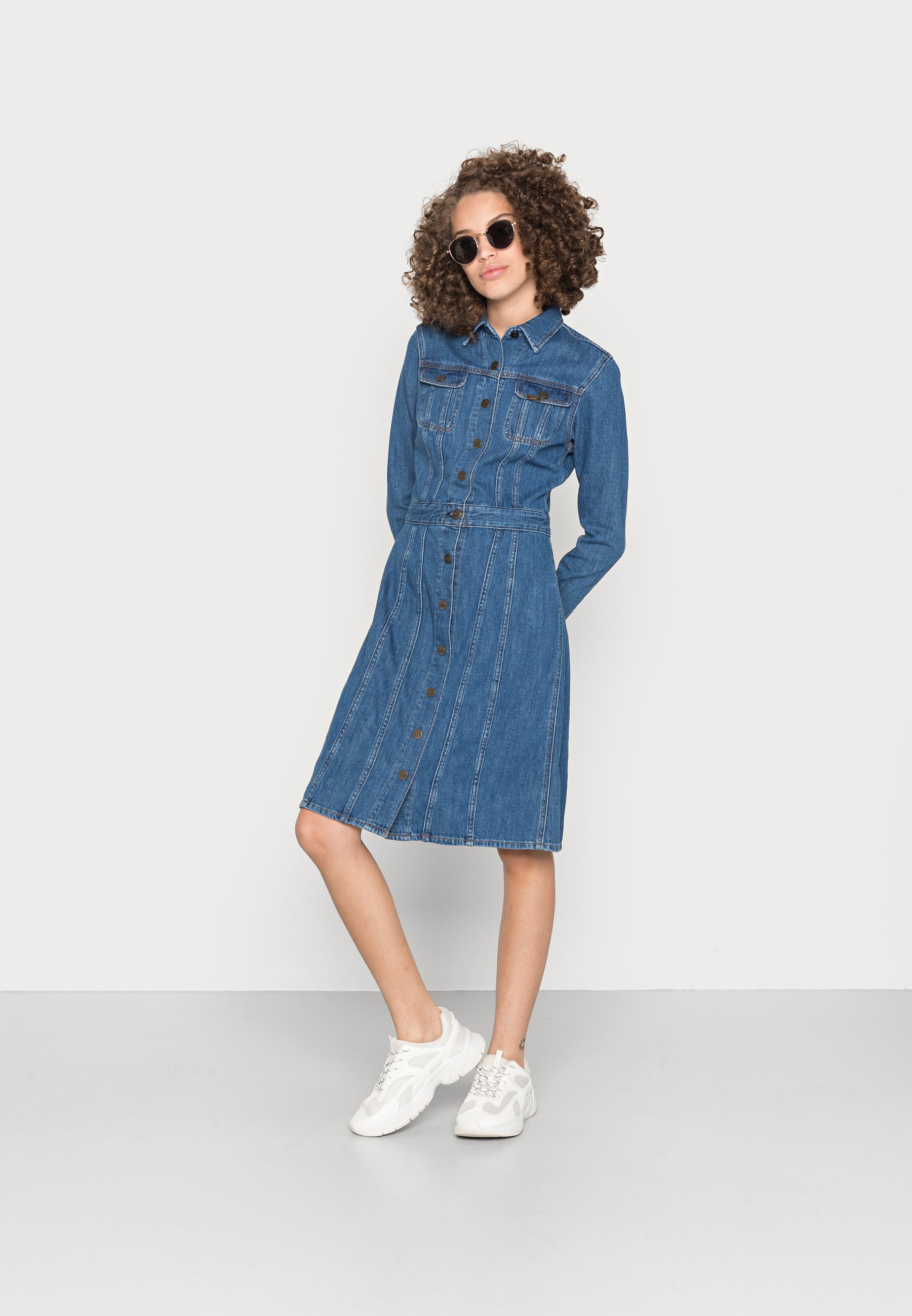 Lee 70S DRESS - Denim dress - mid stone 