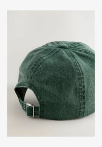 Neizbrano, washed green