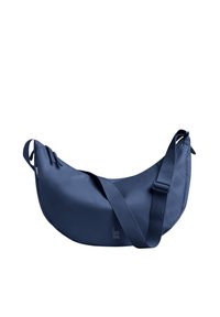 Ei valittu, deep ocean monochrome