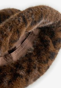 Next BUCKET - Cappello - animal